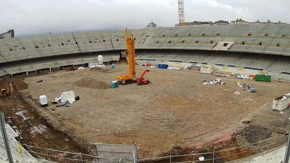 Así luce el Camp Nou con la demolición del tercer anillo.