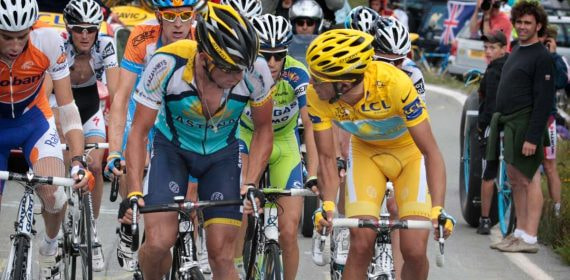 Conversación de Alberto Contador y Lance Amstrong durante el Tour 2009.