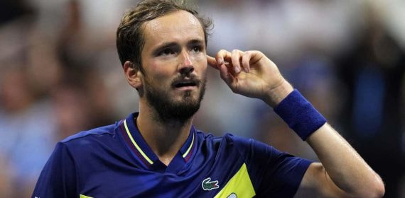 Daniil Medvedev celebra un punto durante el US Open.