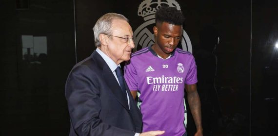 Florentino Pérez y Vinicius, en Valdebebas.