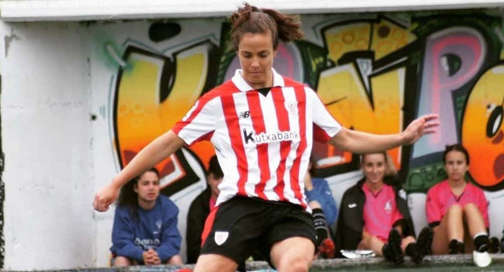 Joana Flaviano, en un partido de veteranas con el Athletic.