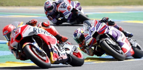 Marc Márquez, Jorge Martín y Johann Zarco en carrera.