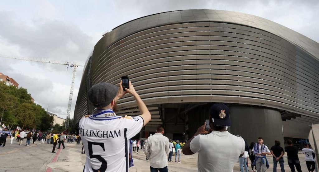 El nuevo estadio Santiago Bernabéu estará listo para albergar el Mundial de fútbol 2030.