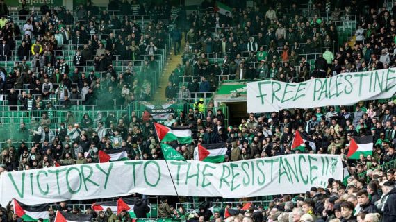 Banderas de Palestina en el estadio del Celtic.