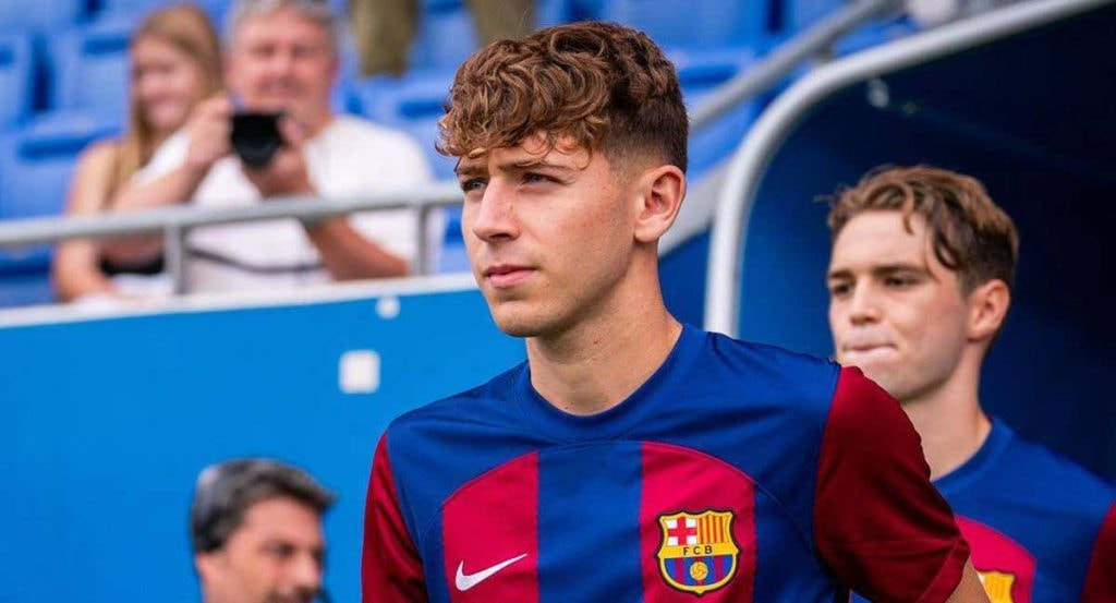 Pau Prim, antes de un partido con el Barça.