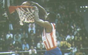 Shelton Jones en el concurso de mates del All Star de Zaragoza.