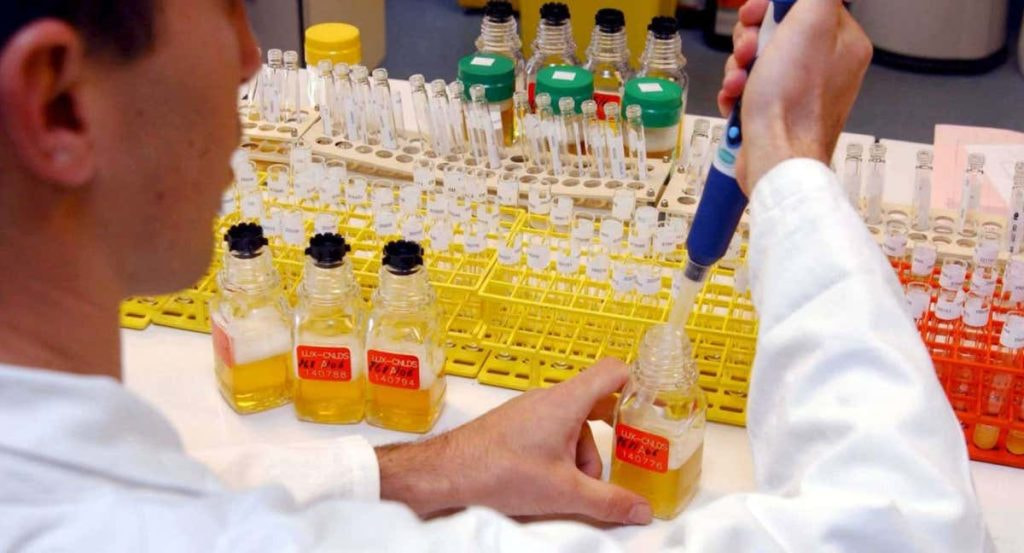 Fotografía de un laboratorio francés donde se analizan muestras antidopaje.