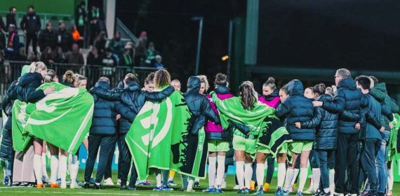 Las jugadoras del Wolfsburgo tras el partido.