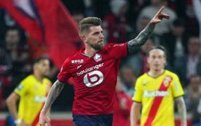 El portugués Xeka celebra un gol con el Lille.