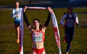 María Forero (20) entra primera en la meta del Europeo de Cross júnior en 2022.