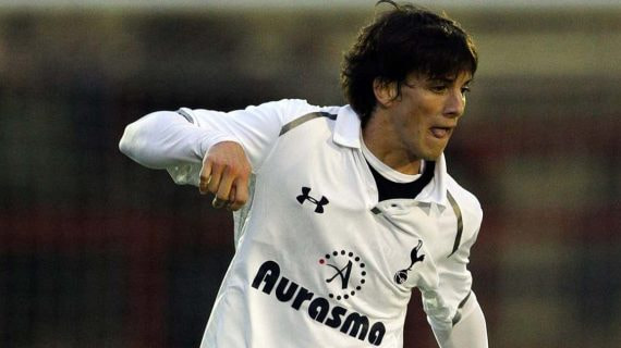 Cristian Ceballos pasó de la cantera del Barça a la del Tottenham.