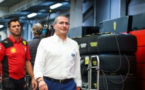 El Dr. Pedro Esteban, en el paddock de la Fórmula 1 durante el GP de Brasil 2023.