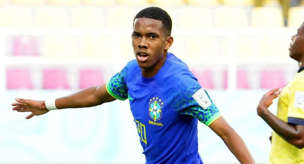 Estevao celebra uno de sus dos goles a Ecuador en el Mundial Sub-17.