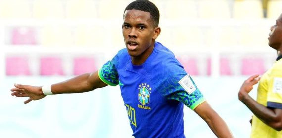 Estevao celebra uno de sus dos goles a Ecuador en el Mundial Sub-17.
