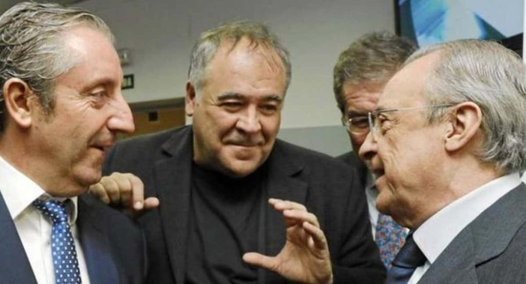 Antonio García Ferreras, en el centro, con Florentino Pérez a su izquierda y Josep Pedrerol a su derecha.