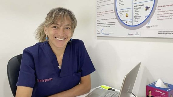 Itziar González de Arriba posa en su consulta.