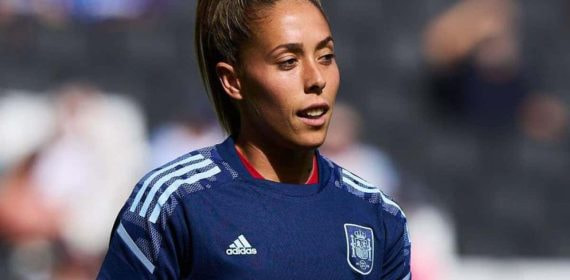 Lola Gallardo, en un partido de la Selección durante la Eurocopa de 2022.