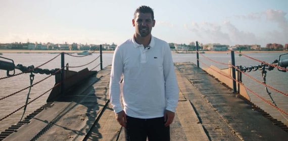 Nolito, durante su entrevista con Relevo en el Guadalquivir.