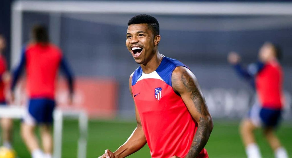 Reinildo, de vuelta con el Atlético.