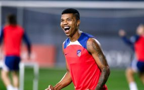 Reinildo, de vuelta con el Atlético.