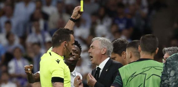 Tarjeta amarilla a Carlo Ancelotti.