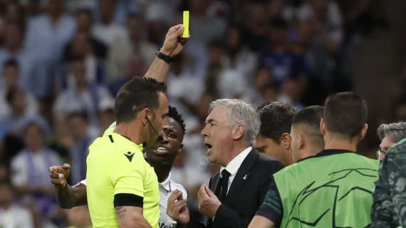 Tarjeta amarilla a Carlo Ancelotti.