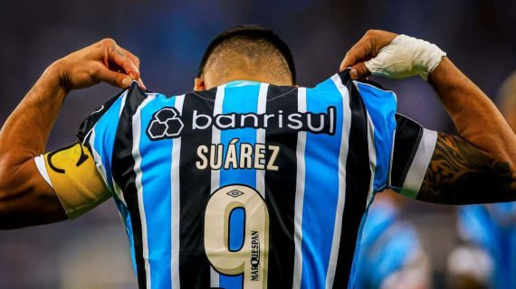 Suárez en su último partido en casa con Gremio.