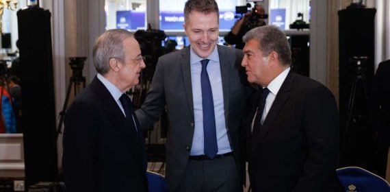 Florentino Pérez y Laporta con el CEO de A22.