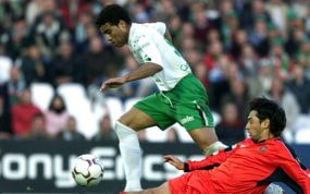 Rodolfo Bodipo, durante su etapa en el Racing de Santander.