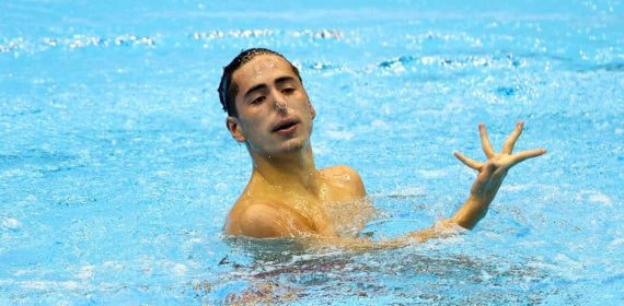 Dennis González se sincera tras ser el primer campeón del mundo de natación artística.