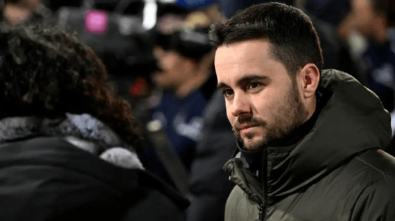 Jonathan Giráldez, entrenador del FC Barcelona femenino, durante un partido de la Liga F.