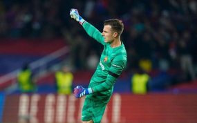 Iñaki Peña, durante un partido del Barça.