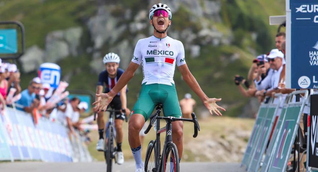 Isaac del Toro se alza con la victoria en el Col de la Loze, principal final en alto del Tour del Porvenir.