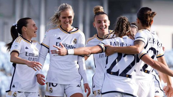 Jugadoras del Real Madrid durante un partido en la Liga F.