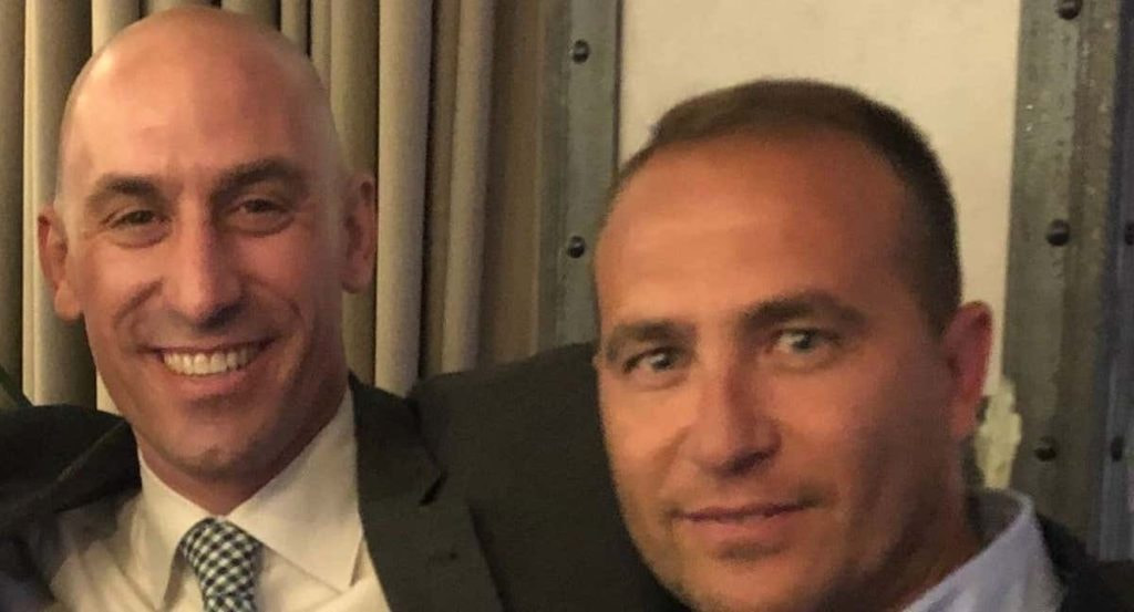 El expresidente de la RFEF, Luis Rubiales, y su amigo José Mª Mora.
