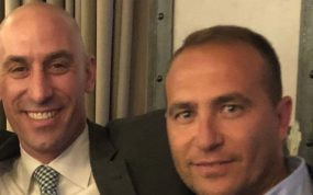 El expresidente de la RFEF, Luis Rubiales, y su amigo José Mª Mora.