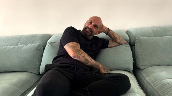 Raúl Bravo, en un momento de la entrevista con Relevo.