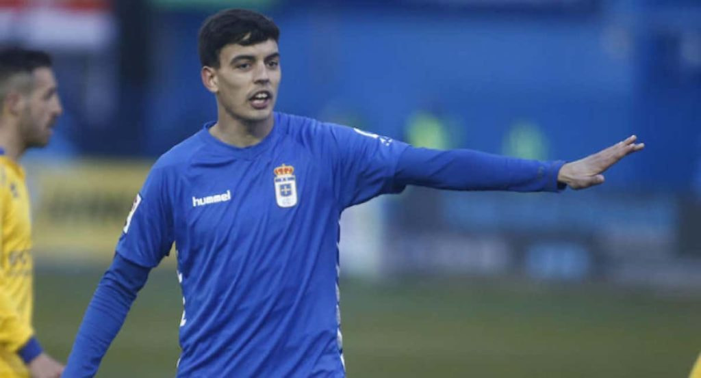 Edu Bedia, durante su etapa en el Oviedo.