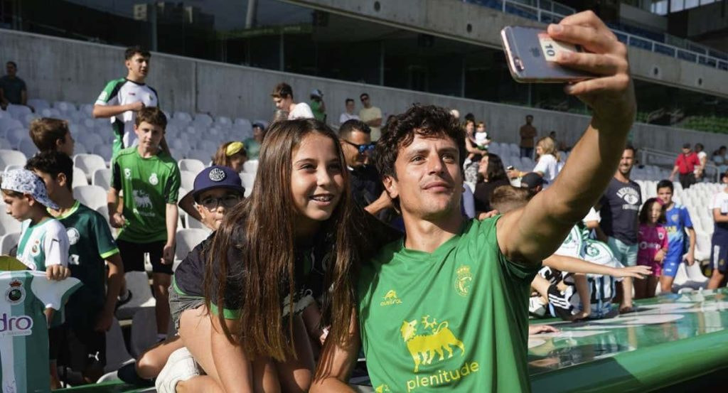 Entrenamiento del Racing de Santander abierto al público.