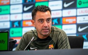 Xavi atiza al entorno: «Se está contando una irrealidad» y pide «la unión del barcelonismo»
