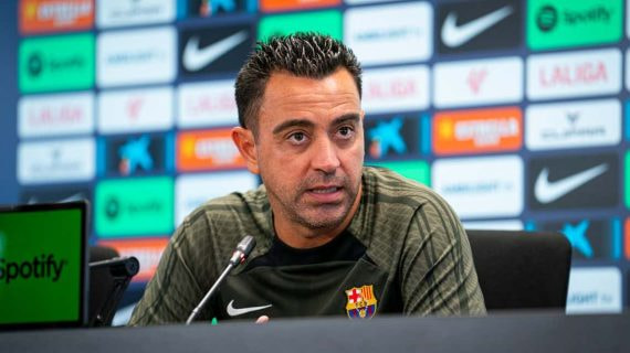 Xavi atiza al entorno: «Se está contando una irrealidad» y pide «la unión del barcelonismo»