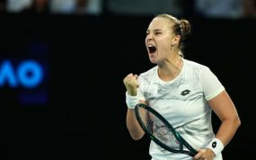 Anna Blinkova celebra su victoria en el tie break más largo de la historia del tenis femenino.