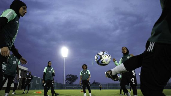 La Selección de Arabia Saudí, en un entrenamiento.