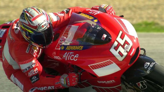 Loris Capirossi, en unos entrenamientos en el circuito de Jerez con Ducati en el año 2006.