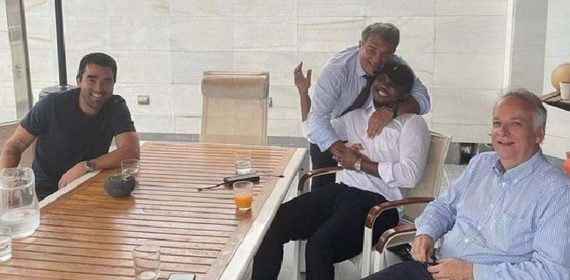 Deco, Laporta, Eto'o y Alejandro Echevarría.