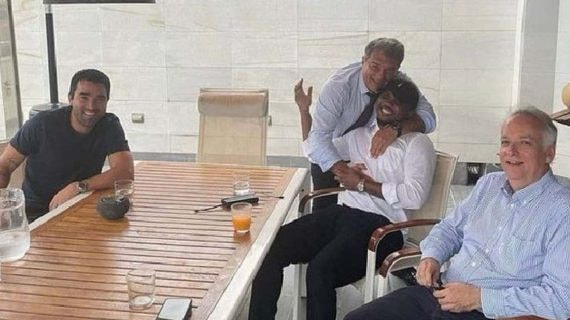 Deco, Laporta, Eto'o y Alejandro Echevarría.