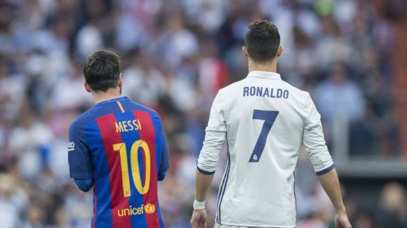 Leo Messi y Cristiano Ronaldo, durante un clásico disputado en el Santiago Bernabéu.