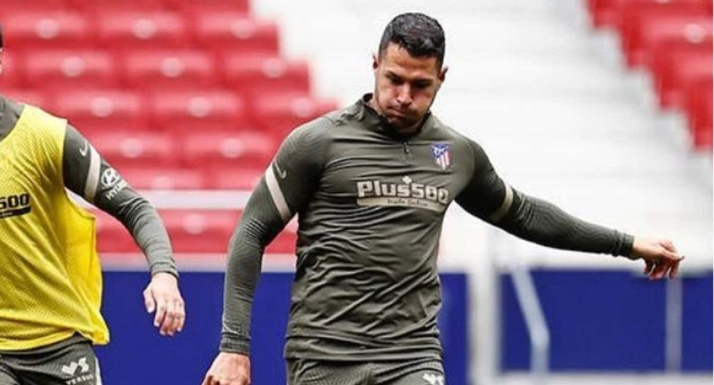 Vitolo en un entrenamiento con el Atlético.