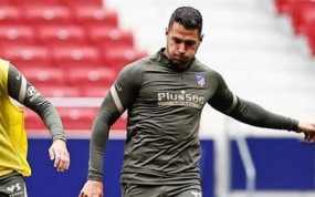 Vitolo en un entrenamiento con el Atlético.