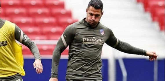 Vitolo en un entrenamiento con el Atlético.